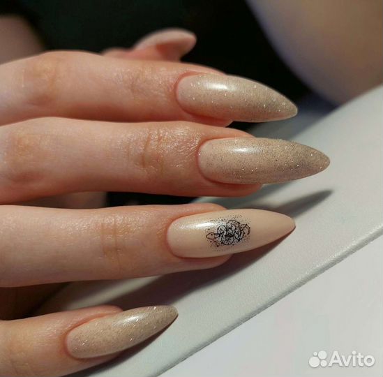 Маникюр педикюр