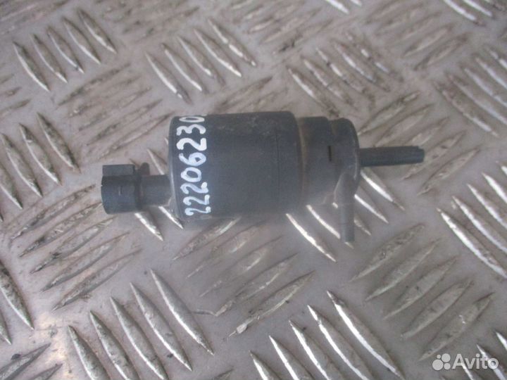 Насосо стеклоомывателя Iveco 500304249