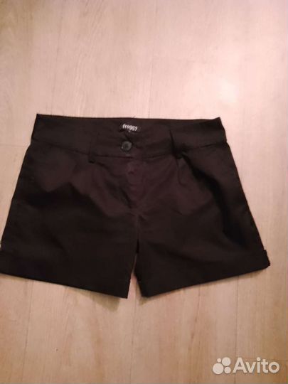 Шорты женские