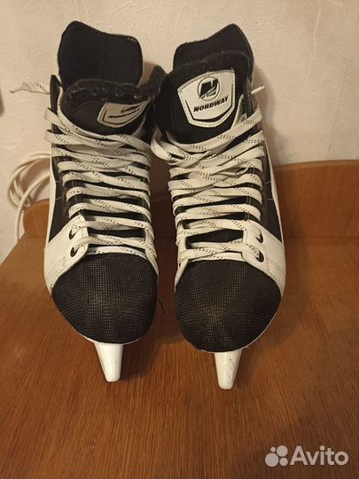Коньки хоккейные 44 размер