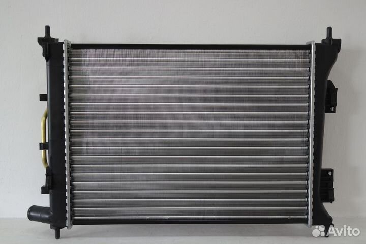 Радиатор охлаждения Киа Рио 11- АКПП
