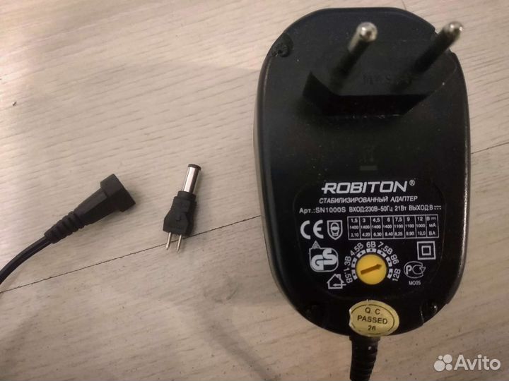 Блок питания Robiton SN1000S