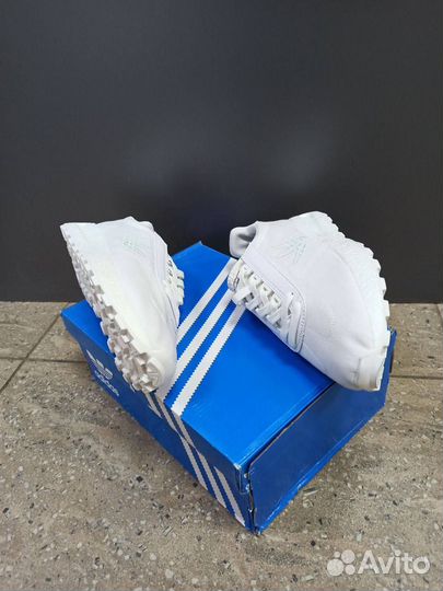 Кроссовки Adidas