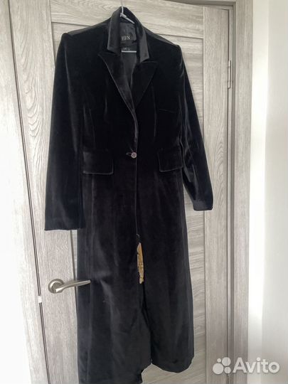 Польто бархатное 42 р италия HFN