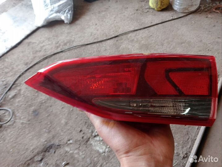 Фонарь крышки багажника правый хендай солярис