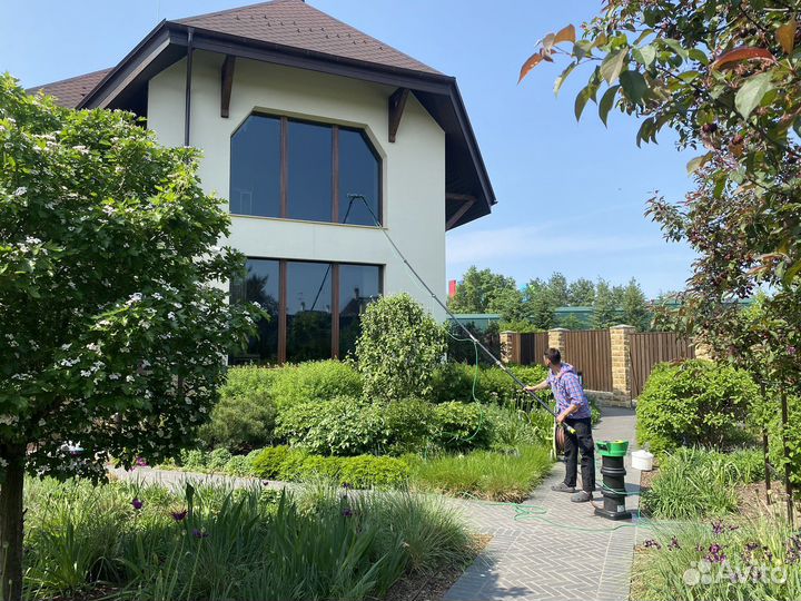 Мойка фасадов, окон, витрин,панорамных окон, домов