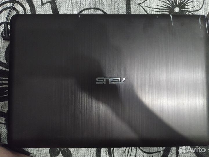 Ноутбук asus