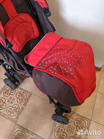 Прогулочная коляска