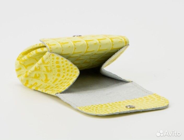 Монетница-кошелёк на кнопке 3отд кожа лимон Россия