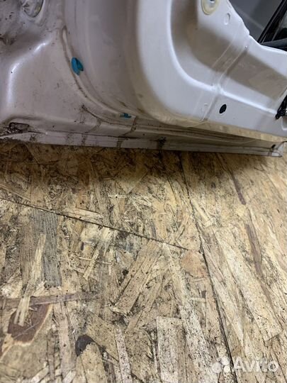 Дверь задняя правая mitsubishi legnum galant