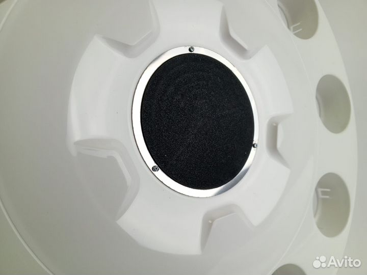 Колпаки 22.5 белые с ободком из нержавейки