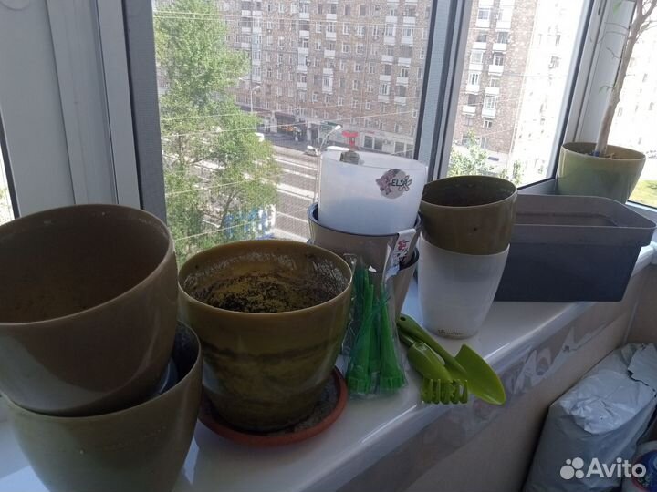 Горшки цветочные разные 10 шт