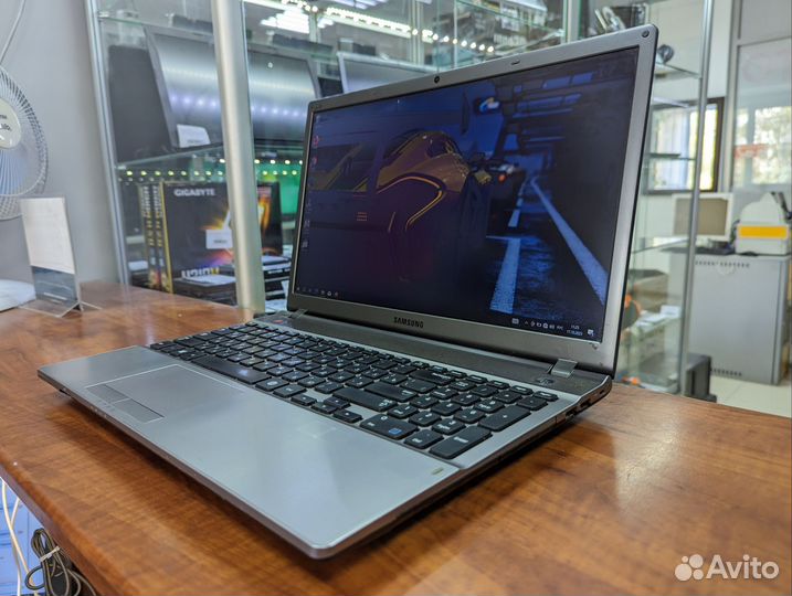 Шустрый ноутбук Samsung на Core i5