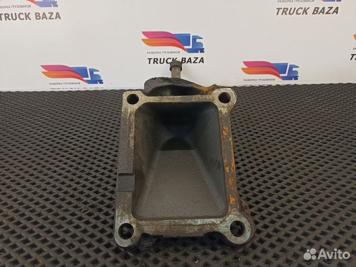 Кронштейн двигателя передний правый