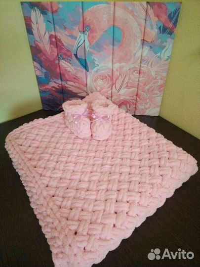 Детский плед и пинетки вязанные вручную