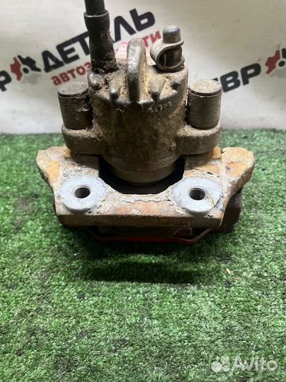 Суппорт тормозной задний левый Bmw 525Xi E60 седан