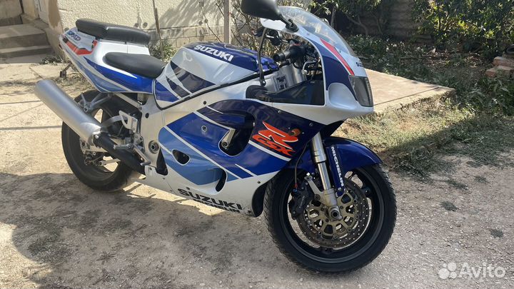 Suzuki GSX-R750