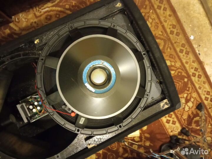 Акустические системы Yorkville (Канада) колонки