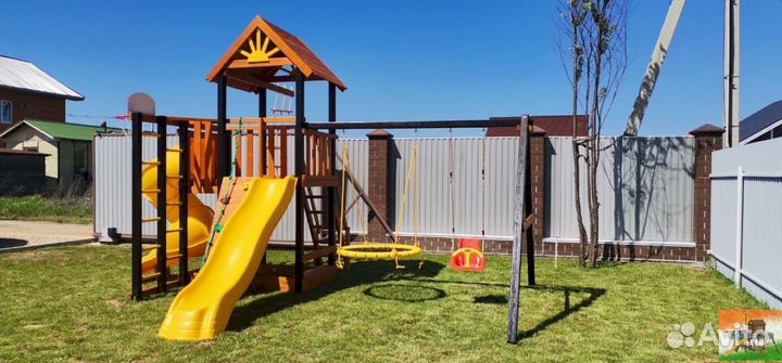 Детская площадка в наличии