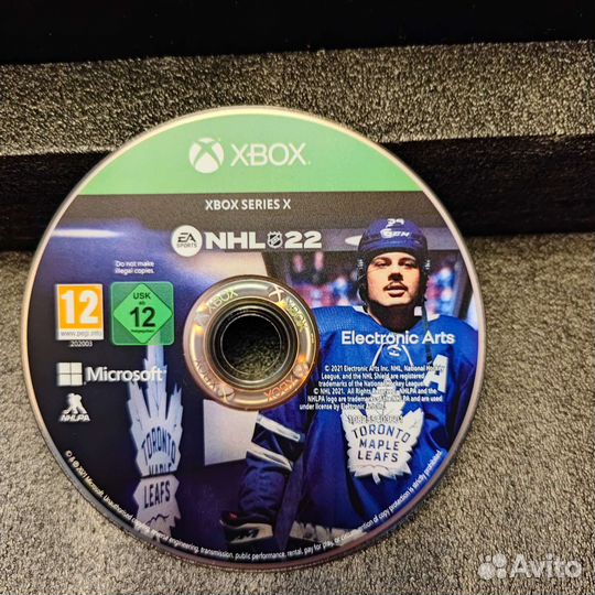 Xbox series x +1геймпад+ подписка+ игры