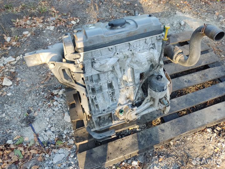 Двигатель столбик, мотор 1.4 KFW Ситроен Берлинго