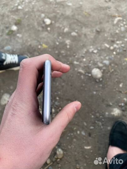 iPhone 6S, 64 ГБ