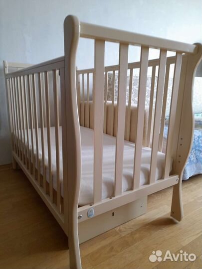 Детская кровать кубаночка с маятником