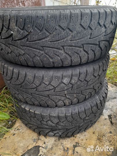 Hankook Winter I'Pike 215/60 R17 95