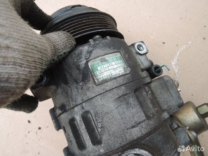 Компрессор кондиционера Mercedes-Benz W210 95-00