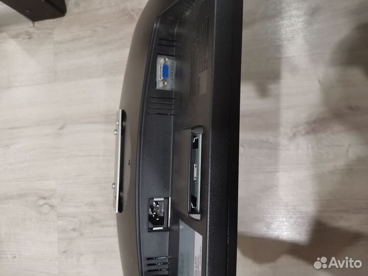 Монитор Samsung SyncMaster 943N (19дм)