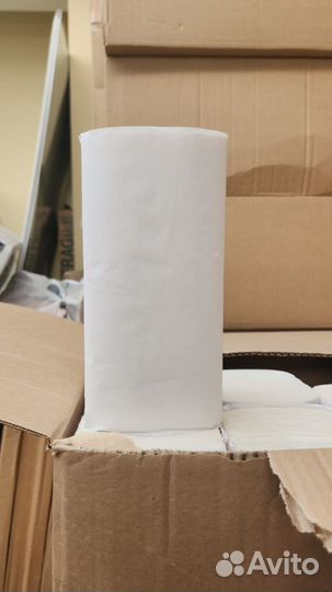 Бумажные полотенца листовые V-сложения с тиснением