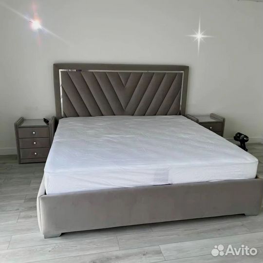 Кровать двуспальная