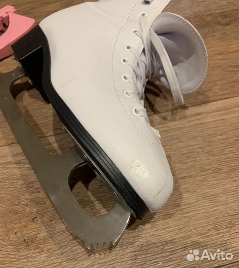 Коньки фигурные nicole 40 р