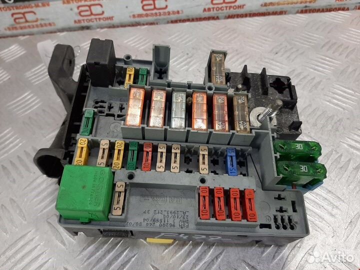 Блок предохранителей для Peugeot-Citroen 206