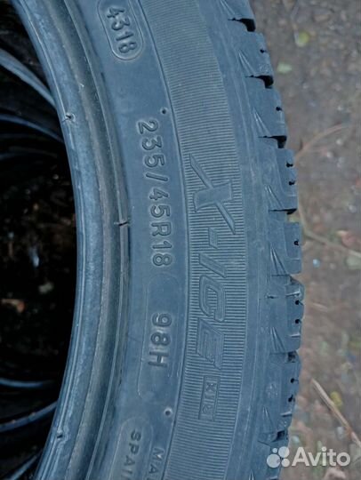 Michelin X Radial 235/45 R18