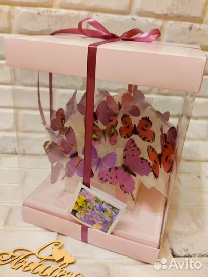 Хитовые аквариумные букеты из бабочек в наличии