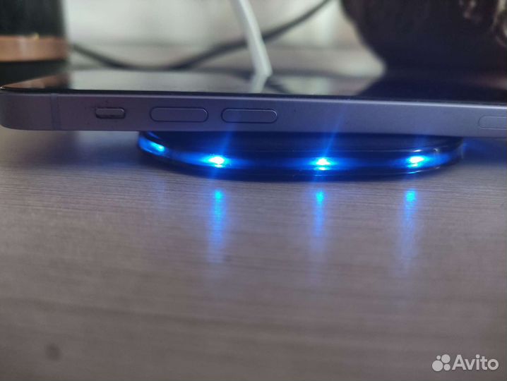 Беспроводное зарядное устройство Deppa Qi Fast Cha