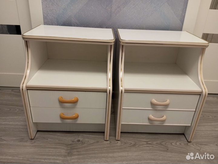 Тумба прикроватная белая Италия