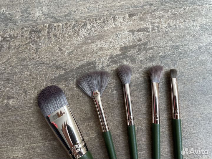 Кисти для макияжа натуральные