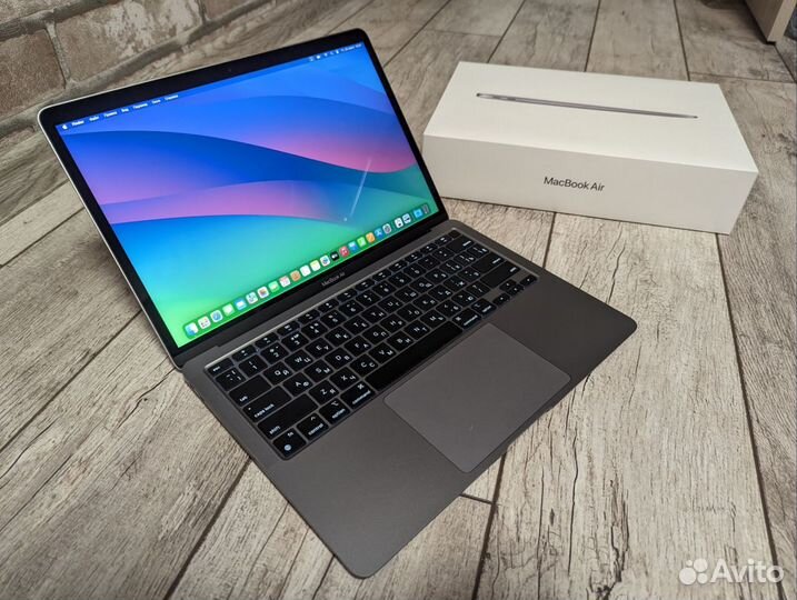 Ноутбук Apple Macbook Air M1 8/256 новый