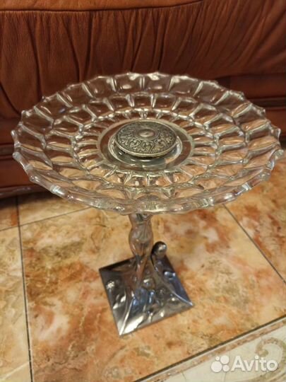 Старинная ваза