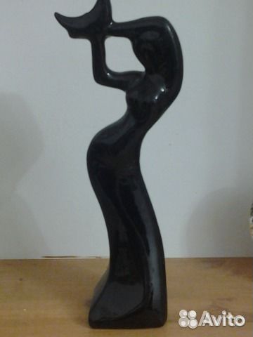 Сувениры статуэтки