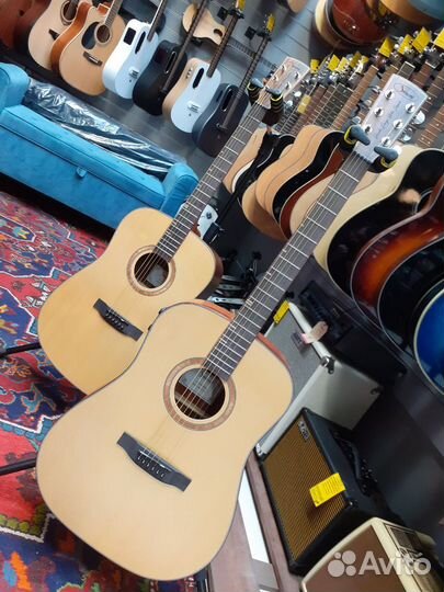 Трансакустическая гитара