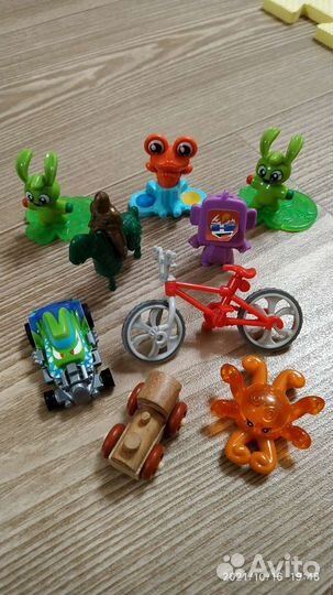Игрушки из киндер сюрпризов
