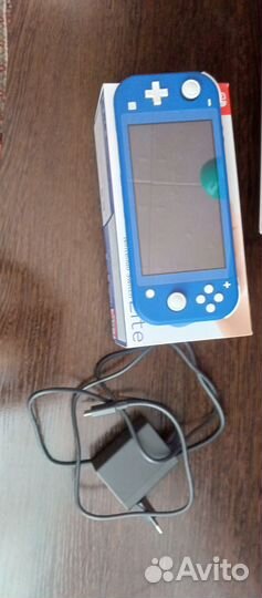 Nintendo switch lite (с играми)