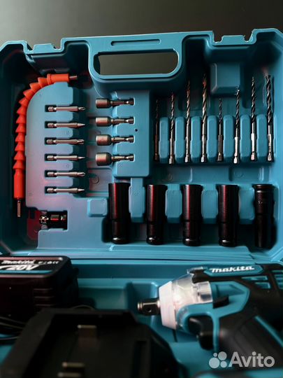 Гайковерт Makita 20v с набором