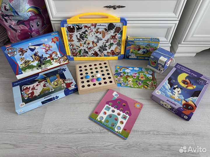 Игрушки развивающие для малышей (пакетом)