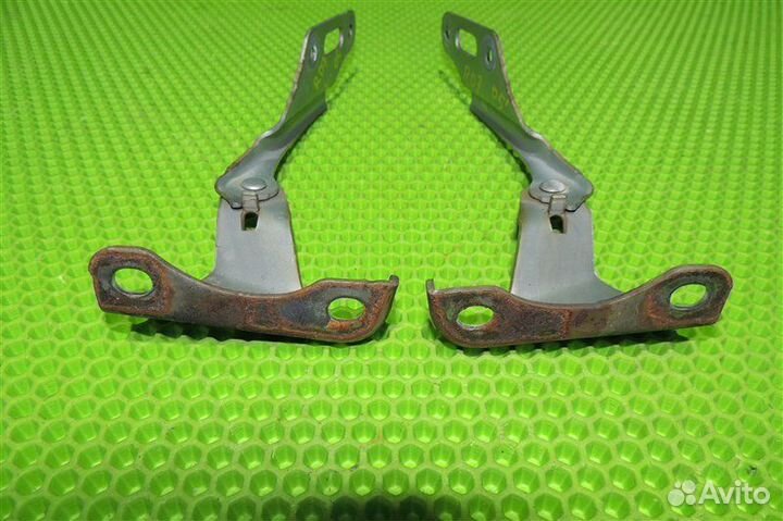 Петля капота Honda Cr-V RD7 K24A 2005