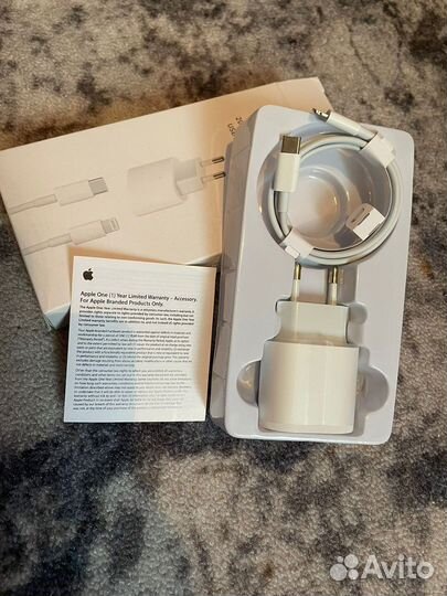 Зарядное устройство на iPhone 20w