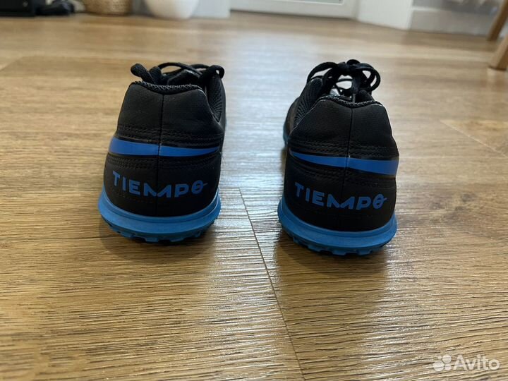 Сороконожки Nike tempo 24cm